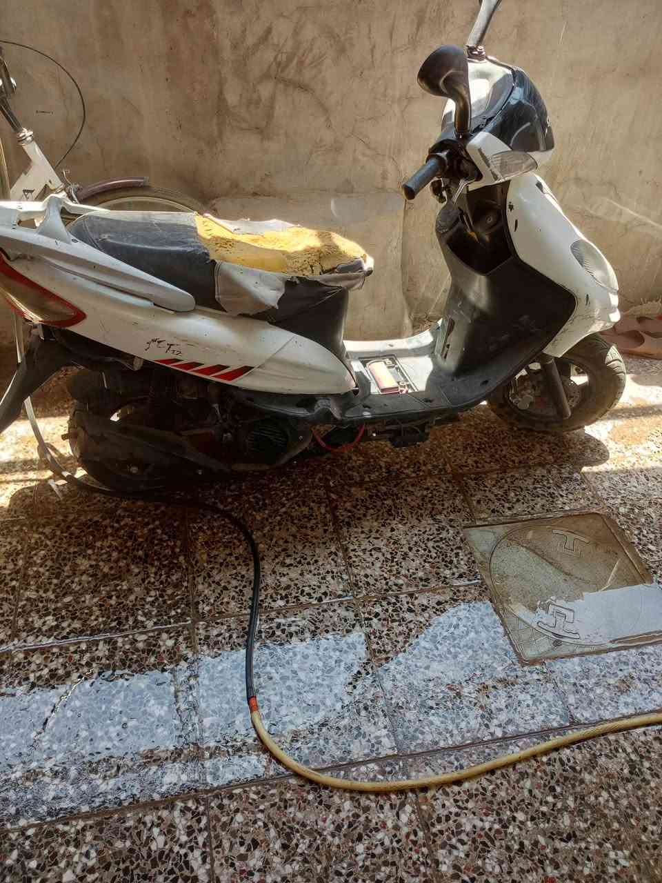 السلام عليكم من رخصة الادمن عندي دراجه ناريه للبيع عطلها باتري وتبديل قمجي مكاني بغداد دوره ابودشير


**إذا كنت صاحب هذا الإعلان وتريد حذفه لأي سبب، رجاءا أرسل رسالة إلى الدعم الفني**