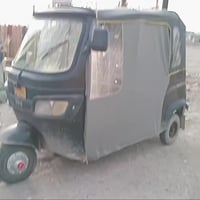 تكتك ١٨ مستعجل علا البيعة السعر 2500بيها مكينة ٢٠ يرادلها ترتيب جاي ار...