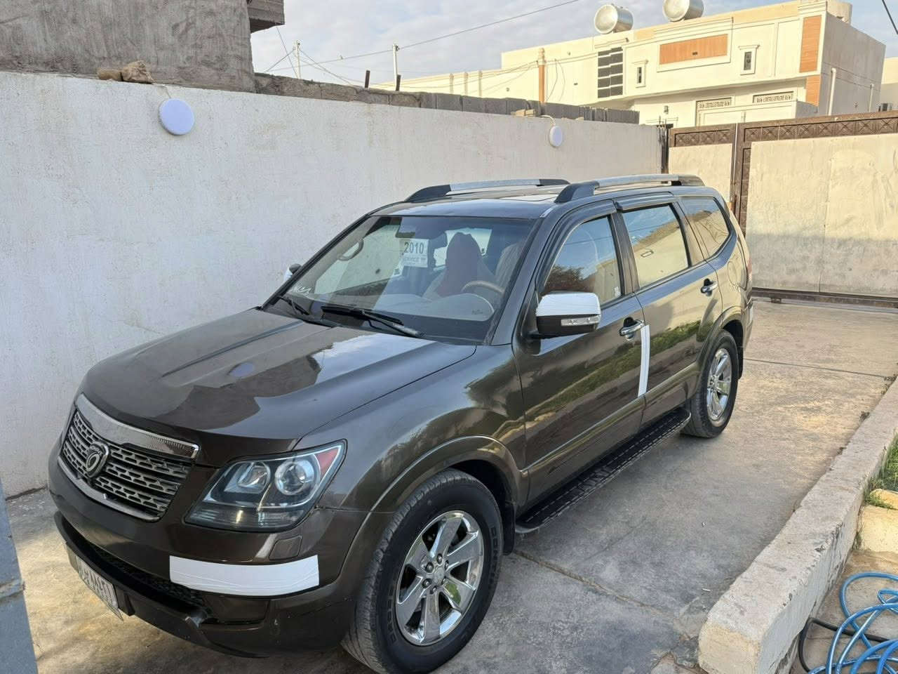 السلام عليكم من رخصت الادمن 

كيه مهافي ٢٠١٠ فول فواصفات واحد علا واحد 

بصمه فتحه ٣ قطع تبريد كشنات جلد كهرباء تحكم ستيرن 
وباقي المواصفات معروفه 

مكينه وكير خير من الله مكينه سته سلندر 

تبريد شغال تخم تاير جديد ما بيها اي نقص السياره 

السياره بيها ٤ قطع صبغ اثر جراد واني صبغتهن بيدي بدون ضربه وبدون معجون شرط 

حداديه السياره حلوه ما بيها نقص 

السياره رقم بغداد باسمي تحويل اذا تريد بنفس الساعه احولك 

مكان السياره الانبار رمادي خمسه كيلو سعر السياره ٩٥ ورقه وبيها مجال تعال شوفها وقتنع بيها وتمعن بيها وكلي تفيدني بهلكد بل يحبه الله واني حاضر 

للاستفسار اتصل *********** ابو هذال
