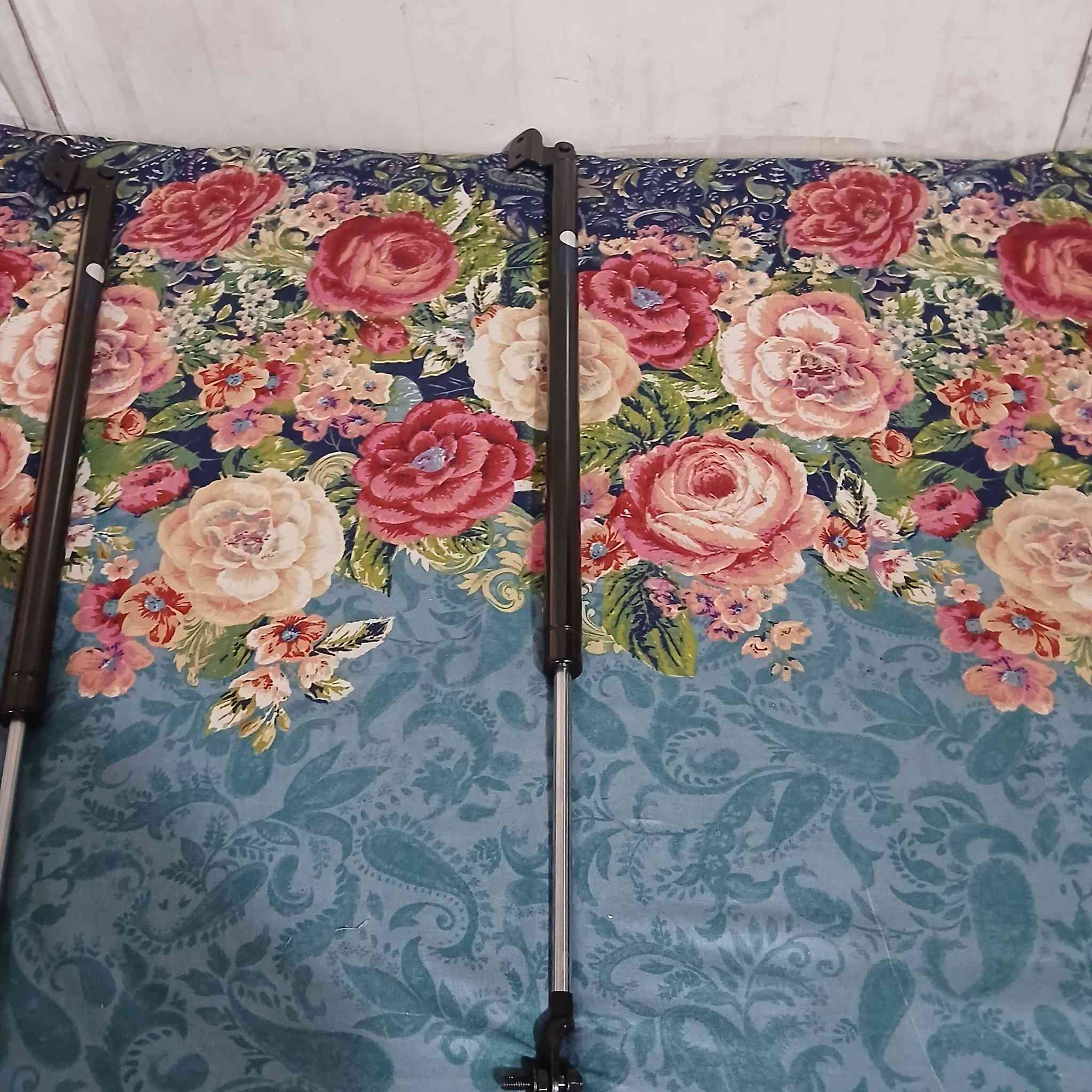 سلام عليكم
دبلات باب خلفي اصلي وكاله تفصيخ 
سعر 45 الف
يوجد خدمة توصيل لجميع المحافظات العراق 
رقم واتساب 
***********
