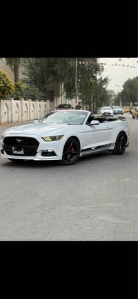 ياالله  السلام عليكم فورد موستانك للبيع:- بريميوم 1/1 السياره فول مودي...