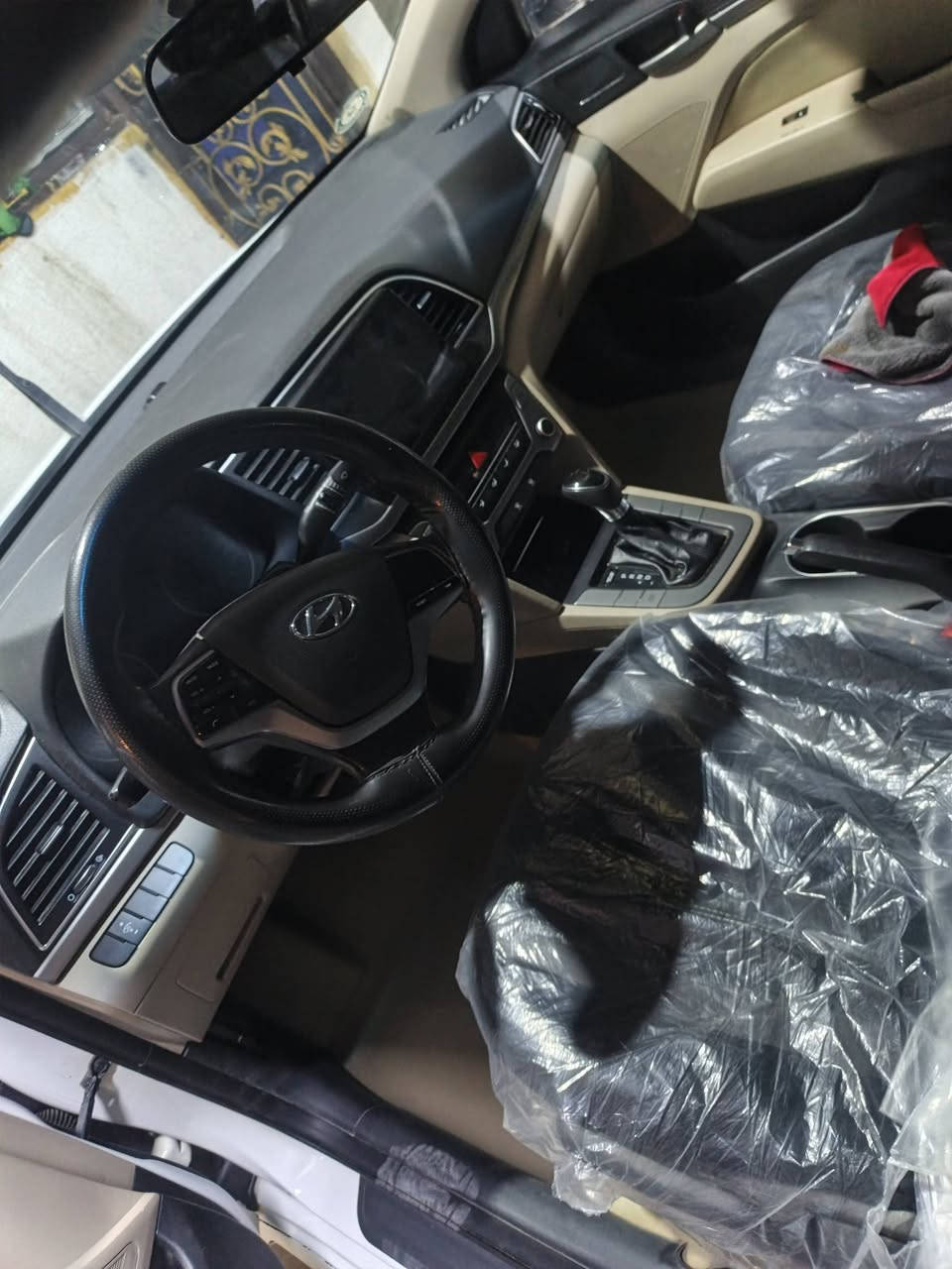 النترا موديل 2017 سياره فول مواصفات عد البصمه سياره حلو بيها بيبان ثنين تبديل اصليه من شركه و قديمه موجوده مكينه 2000
عنون بغداد تقاطع النهروان *********** سعر 150
