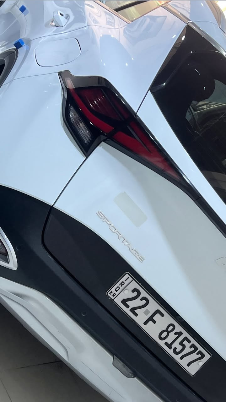 السلام وعليكم
كيا سبورتج 2023 

ماشيه 11 مايل 

محرك 2000 دوش 

السياره كفاله عامه بدون صبغ 

-بصمتين + تشغيل

-شاحن لاسلكي 

-اوتو هولد 

-انضمه قياده درايف مود 

-نضام منحذرات صعود نزول
-شاشه كار بلي 
-هاند بريك الكتروني دكمه 

-حساسات اماميه + خلفيه 

-كامره خلفيه

-قطعتين تبريد 

-لايت زنون LED
-كشافات زنون 
-بك لايت LED
-ويل كب 19 مروحه المرغوب انسه الطسه
-شفتات استيرن

-رادار جانبيه 
-مري تدفئة
-مثبت سرعه 
-نضام مانع انزلاق
-نضام نزول منحدارت
-اشاير مري وكهربائية 

الاستفسار ***********
