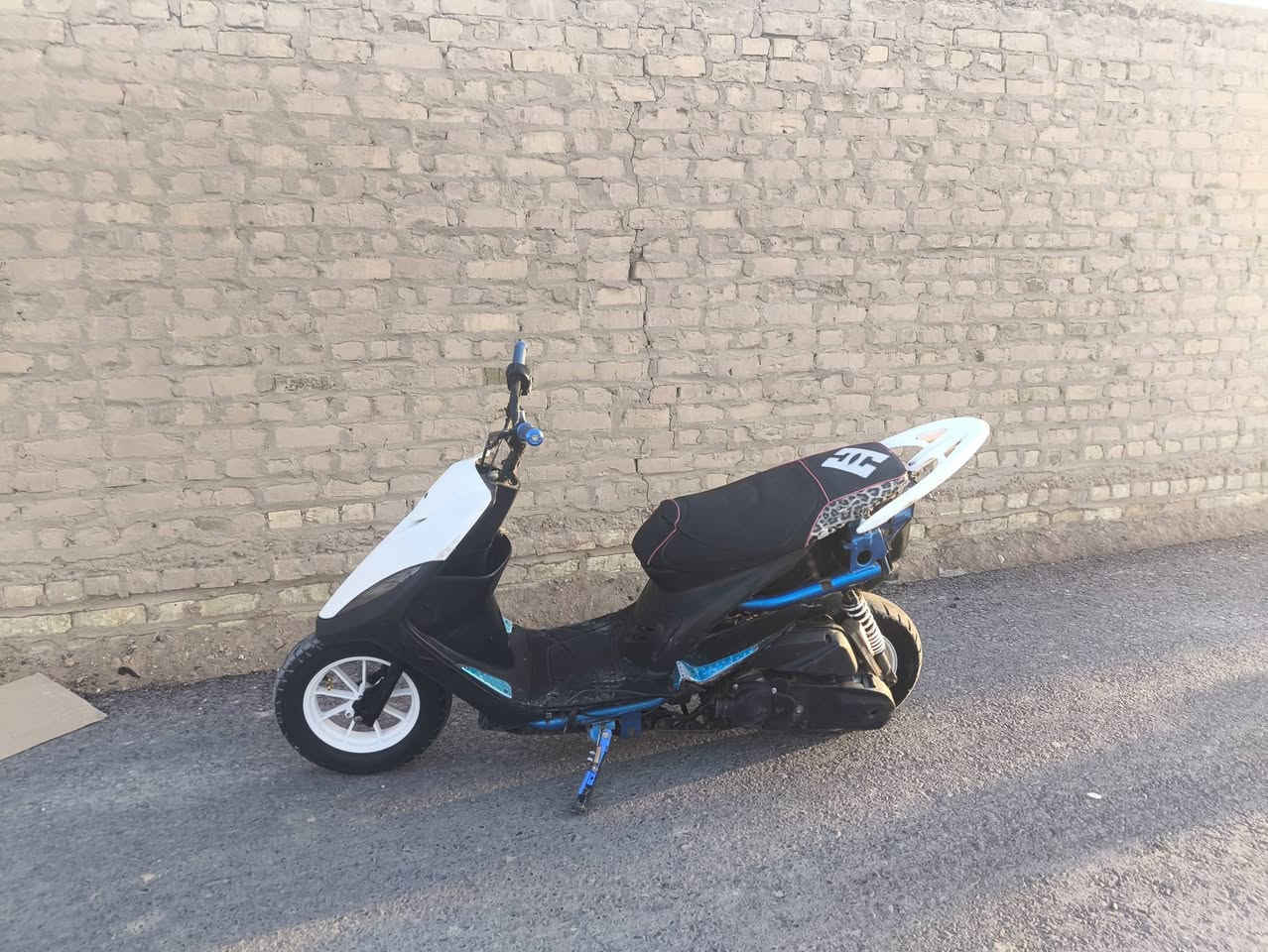 سلام عليكم دراجه ماكس عدله بوشه 49بلاد  دراجه مكينه ناعمه وحلوه شلع ومعدل كلشي بيه جديد دبلات مامي جدد +ضفيره جديده+باتري جديد +كلجات رياضي جدد. سعر 475وبي مجال  رقم***********
