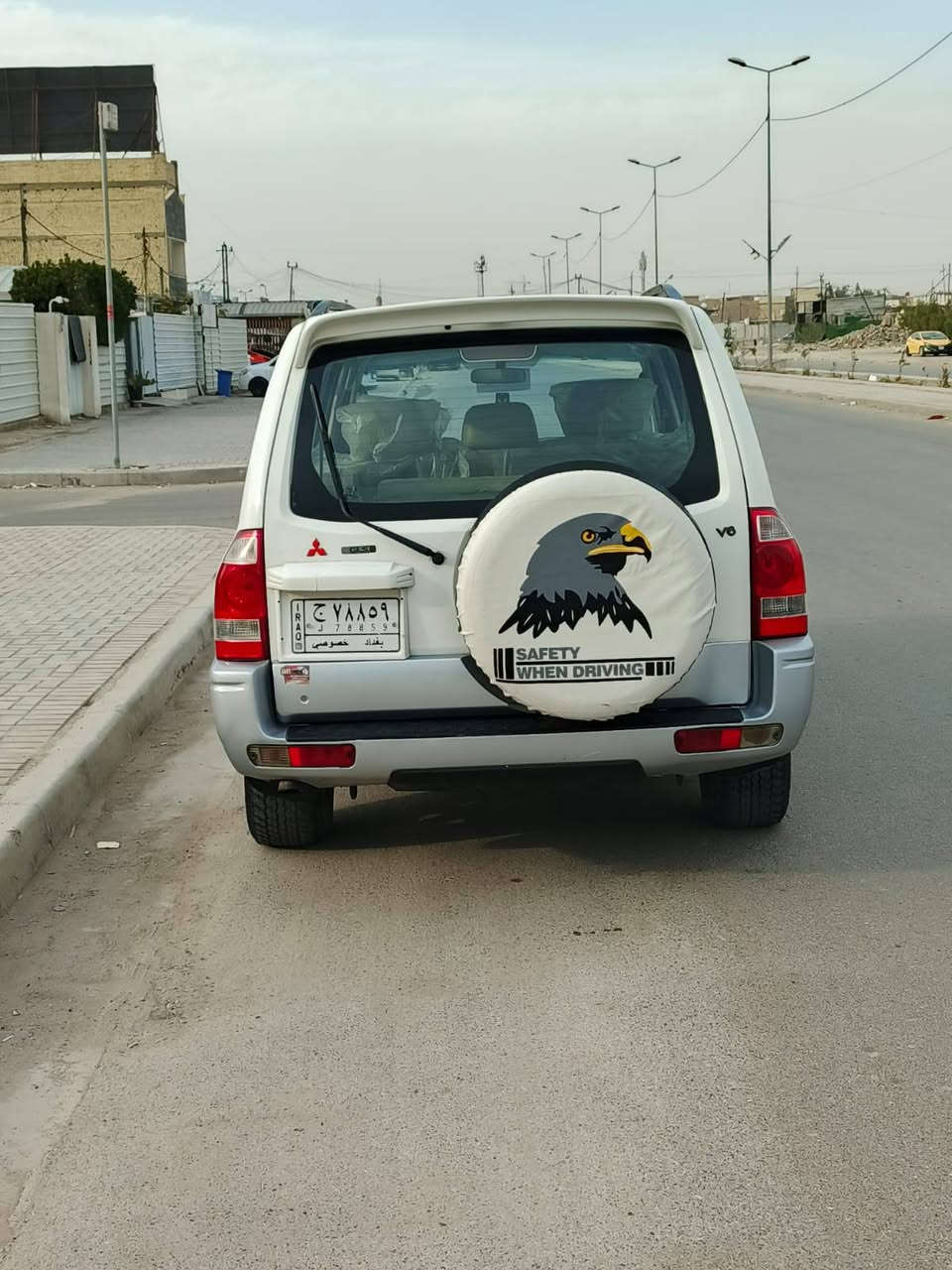 السلام عليكم باجيرو موديل ٢٠٠٧ رقم بغداد مشروع وطني بدون صبغ مكفوله بيه بارد شي قليل موضح بالسونار جاهزه وحلوه محرك ٣٨٠٠ السعر ١٠٥ مكاني بغداد حي التراث قريب على تقاطع درويش ***********
