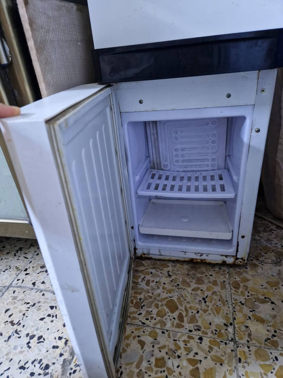 تخم ذهبي تركي ثقيل جدا  ١٠ مقاعد تكمه ٢٢٥ الف 
تخم ملون تركي ٨ مقاعد يتحول سرير ٢٧٥ الف 
براد شغال حار بارد ٧٠ الف 
عربانه طفل و و بيها كريكوت صناعه المانيه تحفه ٧٠ الف 
كراسي جلد سعر الكرسي ١٠ الاف 
المكان بغداد الامين الثانيه نواب الضباط


**إذا كنت صاحب هذا الإعلان وتريد حذفه لأي سبب، رجاءا أرسل رسالة إلى الدعم الفني**