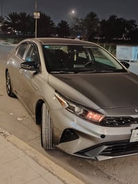 للبيع كيا فورتي 2022 ماشية 79ميل حادثه صندوك بدون ايرباك سعر 150 وبي م...