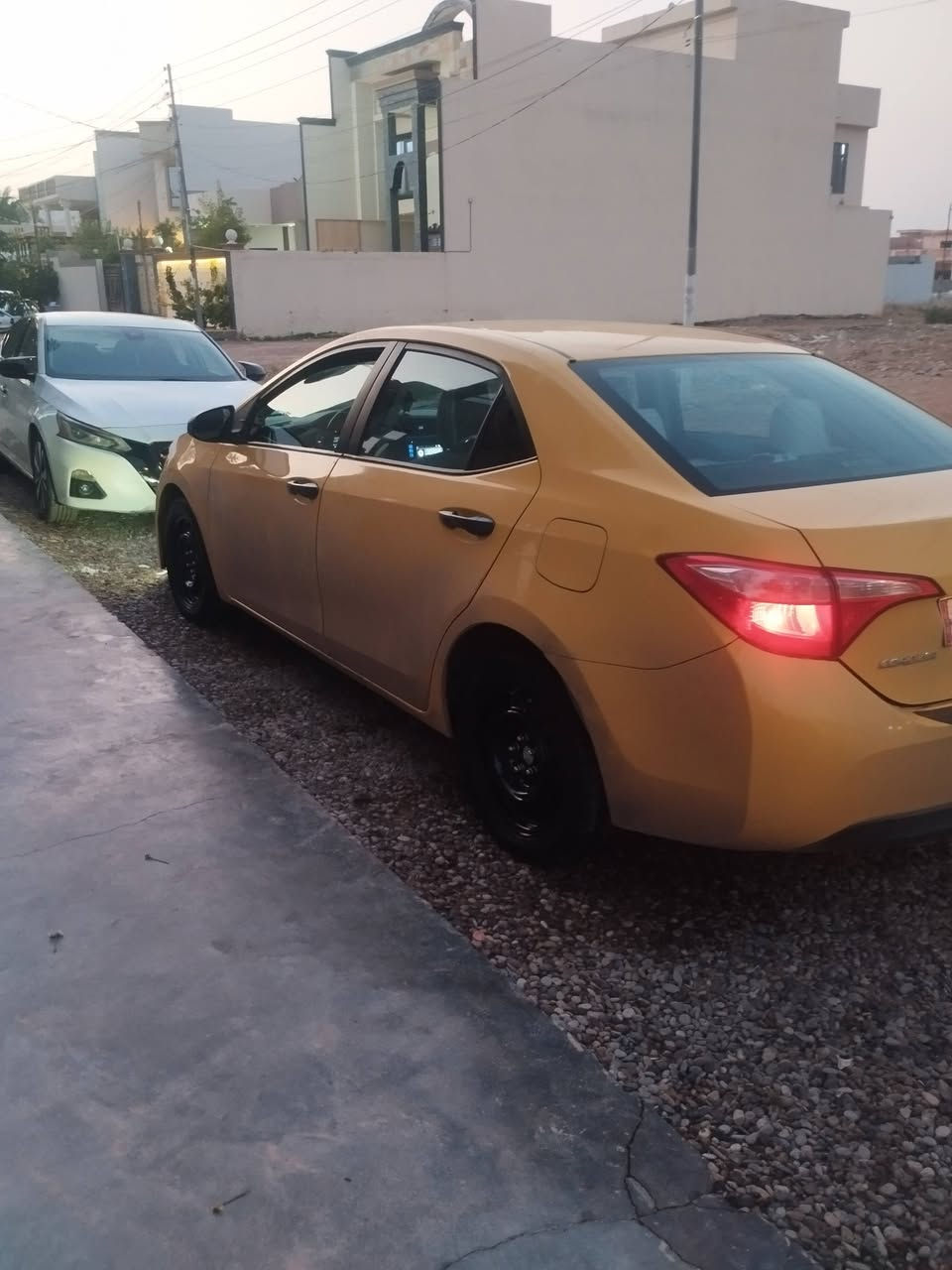 سلام عليكم كورلا موديل 17رقم بغداد إنكليزي مصفره هيئه غرامات سنويه لحد 30
كفاله عامه بدون تبديل بدون ايرباك كير مكينه بشرط تبريد صدر امامي خلفي تخم  تايرات منظومه غاز مكان ديالى خانقين  شرط التحويل للاستفسار *********** مكلف صور الحادث بل منشور سعر 138 شراي يتصل
