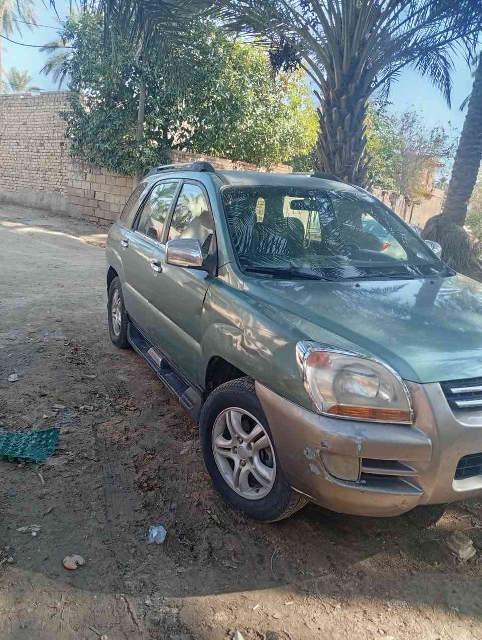 السلام عليكم للبيع سياره كيا سبورتج موديل 2007حجم المكينه 2700سته سلندر كير اوتو السياره جاهزة اي نقص مابيه تبريد ثلج كهربائيات سياره كله شغاله سعره 90ورقه وبيه مجال مكان سياره كربلاء المقدسة قضاء الحسينيه للتواصل عبر الرقم ***********
