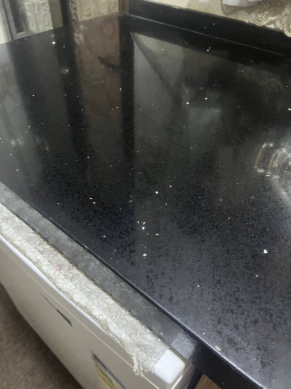 كاونتر للبيع خشب مقاوم للماء وجه مرمر اسود ترتر لماع ٤ سم مكان الصحون جك ومكان الغاز سلايت مطلوب ٣مليون ونص التواصل عل خاص وتدلل مكاني بغداد حي الجهاد


**إذا كنت صاحب هذا الإعلان وتريد حذفه لأي سبب، رجاءا أرسل رسالة إلى الدعم الفني**