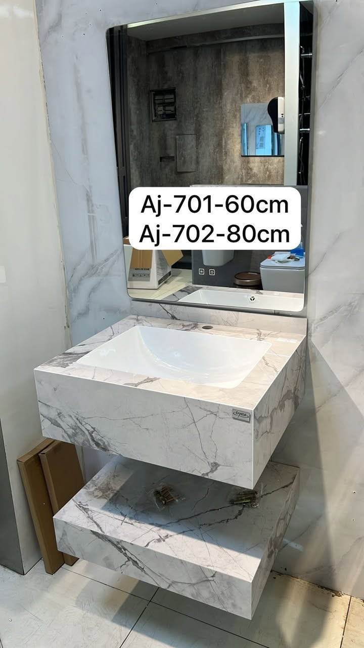 تعلن محلات العوادي عن تجهيز كافه مواد صحيات وسخانات وسيراميك وبناء وترميم اتصال ***********
