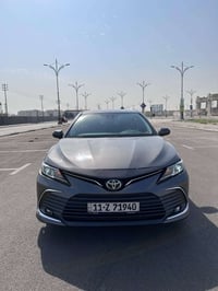 حياكم الله ✨  تويوتا كامري LE 2023 وارد أمريكي بنزين • رقم بغداد عداد ...