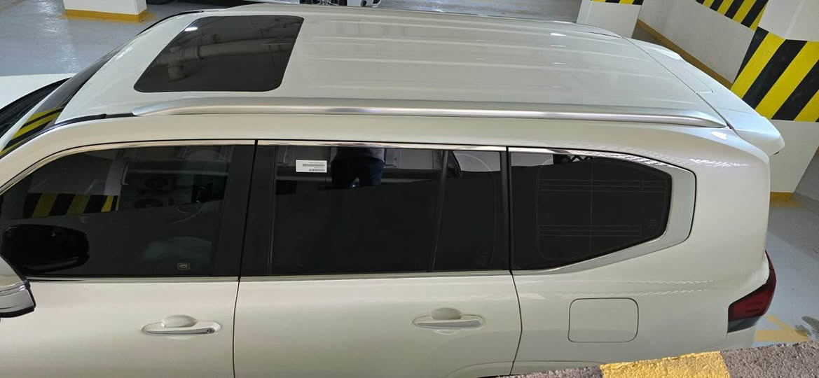 سلام عليكم بيع سريع 
للبيع لاندكروز 2023 تون تيربو مغلفه ppf بيضاء
مكفول كفاله عام بعدهي عل وضع شركه 
شركة ساز  ضمان شركه 5 سنوات  
ماشي 42 الف رقم بغداد 
فول  موصفات 
VX
كشنات امامي وخلفي كهرباي 
كشن ميموري 
راداره امامي 
صندوق كهرباي 
راداره خلفي 
شاشه جبير 
حساسات امامي وخلفي 
3شاشات 
كشنات تدفئه وتبريد 
وباقي موصفات VX ماعرف لاندكروز
السعر 72 وبيها مجال 
مكانها بغداد 
*********** كربلاء, العراق
