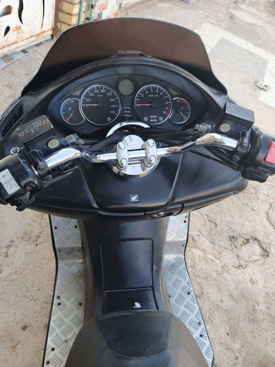 دراجه فورزه صفر 8 للبيع دراجه جاهزه مابيهه نقص السعر 700 قفل شراي يتصل ***********
