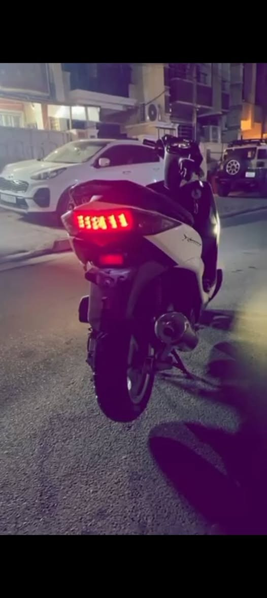 سلام عليكم سكنس لد كوري نوزل خطين بيه تزويد
بيه بوشه 59
زوج كلجات رياضي 
مازده وسكنات مختلفات 
اشاير برتقالي 
تايرات جلاتين 
صالنصه صجميه اصليه 
سلف برتقالي جبير 
دراجه جديده كلش وناعمه وشلعه ومعدل 
السعر مليون ونص 
مكاني الشعب 
***********بي واتساب
