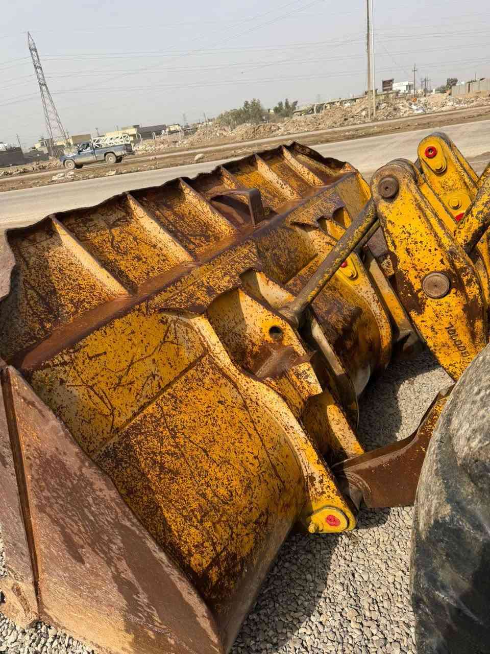 سلام عليكم البيع شفل مديل81
محرك بي جديد 
كير تركم كفاله جاهز العمل 
رقم واسط اصفر 

العنوان بغداد   ***********
