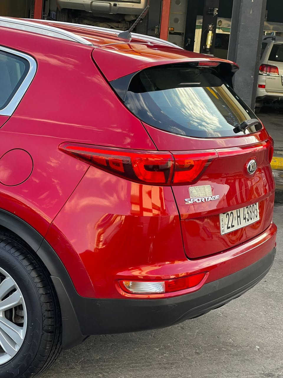 السلام عليكم كيا سبورتاج 2017 خليجي سيارة جديدة ع وضع الشركة ماشية 118 الف نضيفة بمعنى الكلمة بيها بابين صبغ بدون حادث والباقي مكفولة سيارة جاهزة مكينة كير حدادة تبريد تخم تاير السعر 137 العنوان البصرة المعقل رقم الهاتف *********** البصرة, العراق
