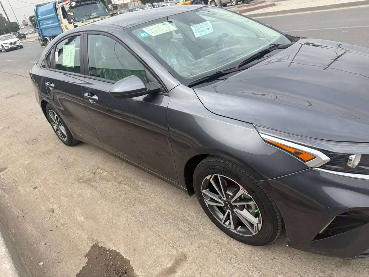 سلام عليكم 
كيا فورتي مديل 2023 وارد أمريكي 🇺🇸 
الحدث موضح بل صور 
السياره جديده مكينه 2000 دوش كير أي تي 
مكينه وكير صدر تبريد كهربائيات كله جديد وشغال 
تخم تاير جديد داخل ابيضّ 
ماشيه 40 الف حقيقي 
مكان بلديات 
***********
