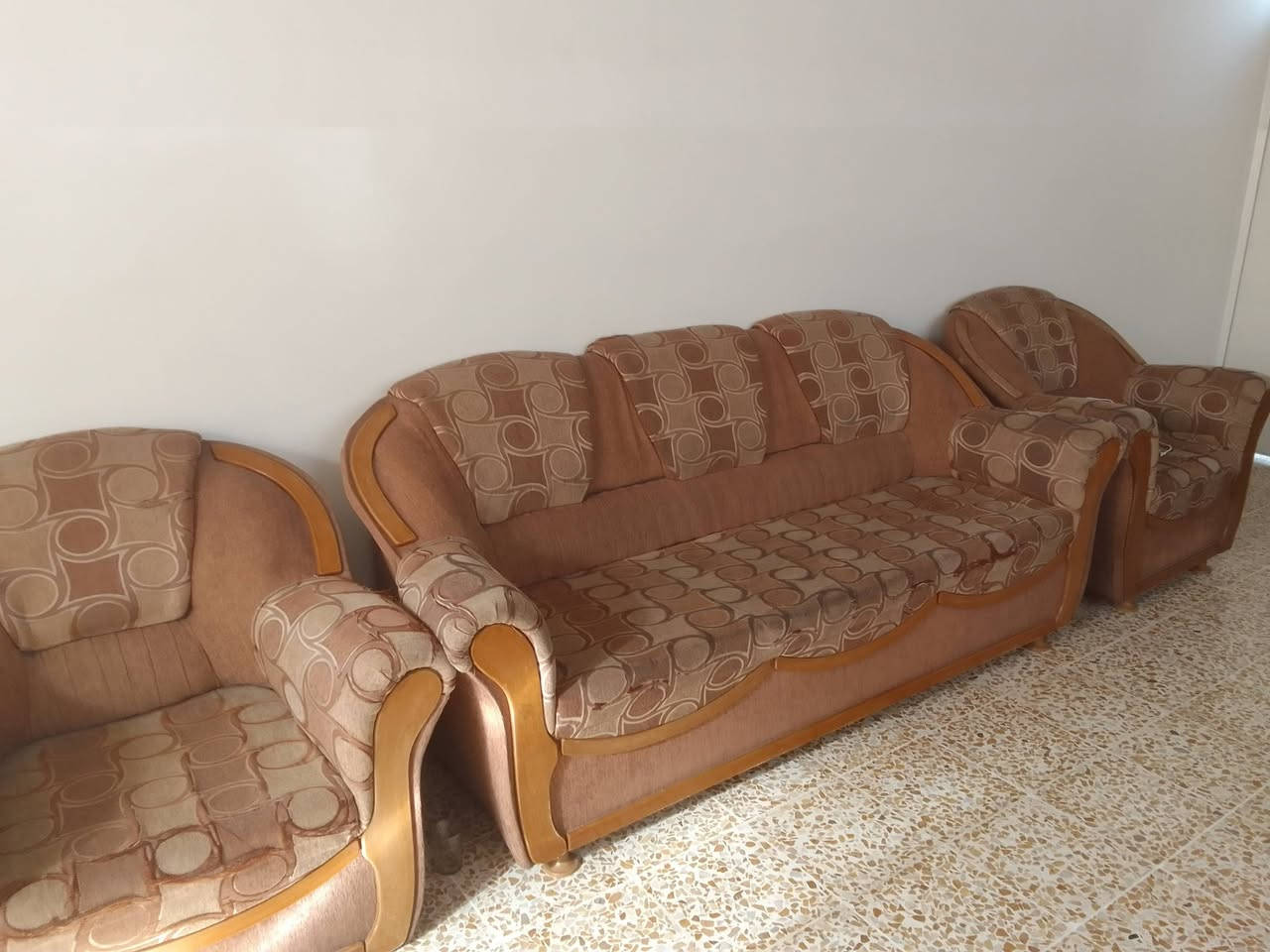 ديوان للبيع الاستفسار عل رقم ***********
