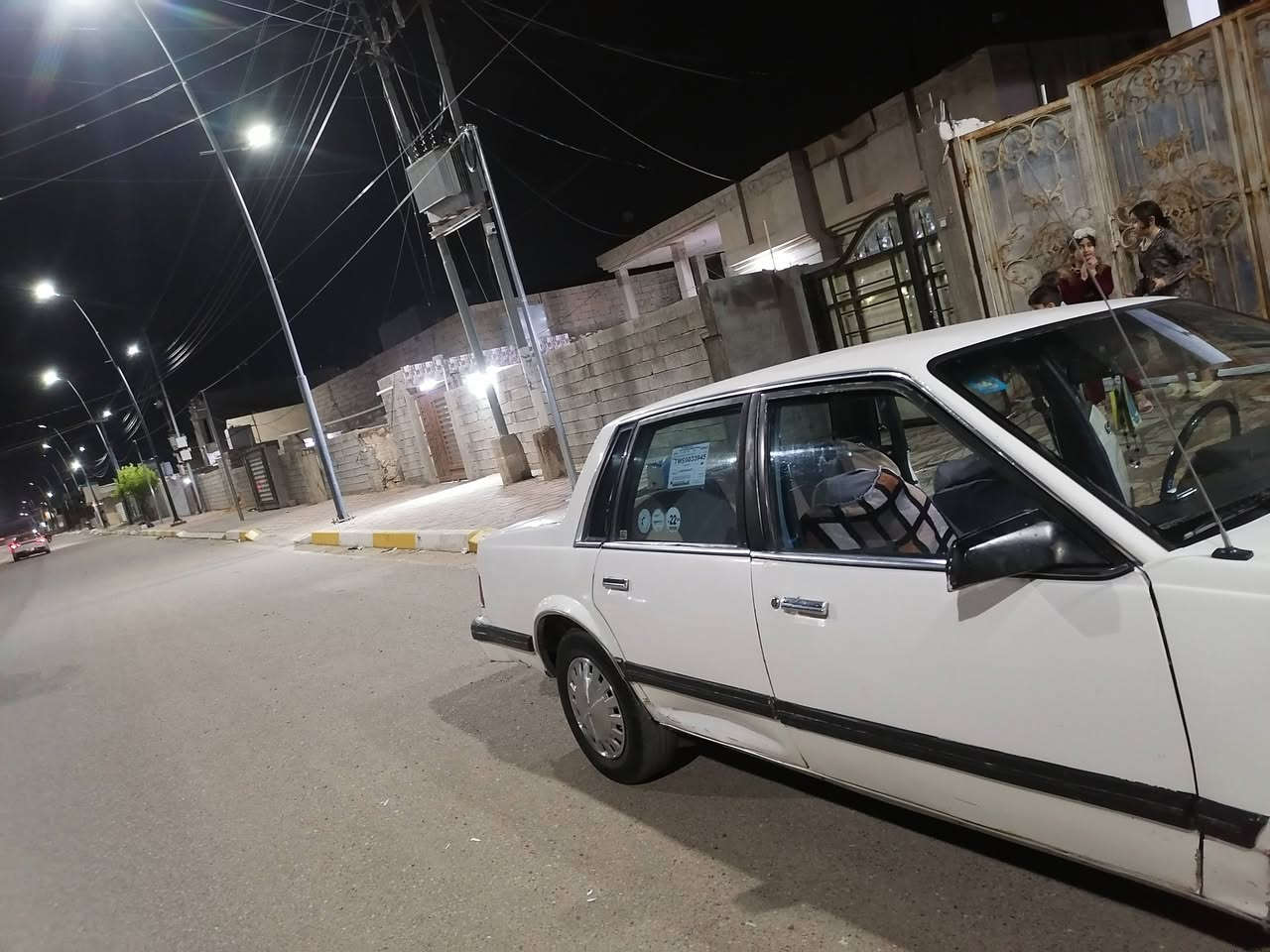 سلبرتي موديل 89سيارة جاهزه من كلشي تحويل ثاني يوم 
كير ومكينه حاويه ماصار هوايه من شادهن 
كهربائيات كلها شغاله
كشن كهربائي
صدر خير من الله
تايرات نص عمر بيها بوربرن الصفحه اليسره كايم 
السعر 33وبيها مجال
للاستفسار ***********
