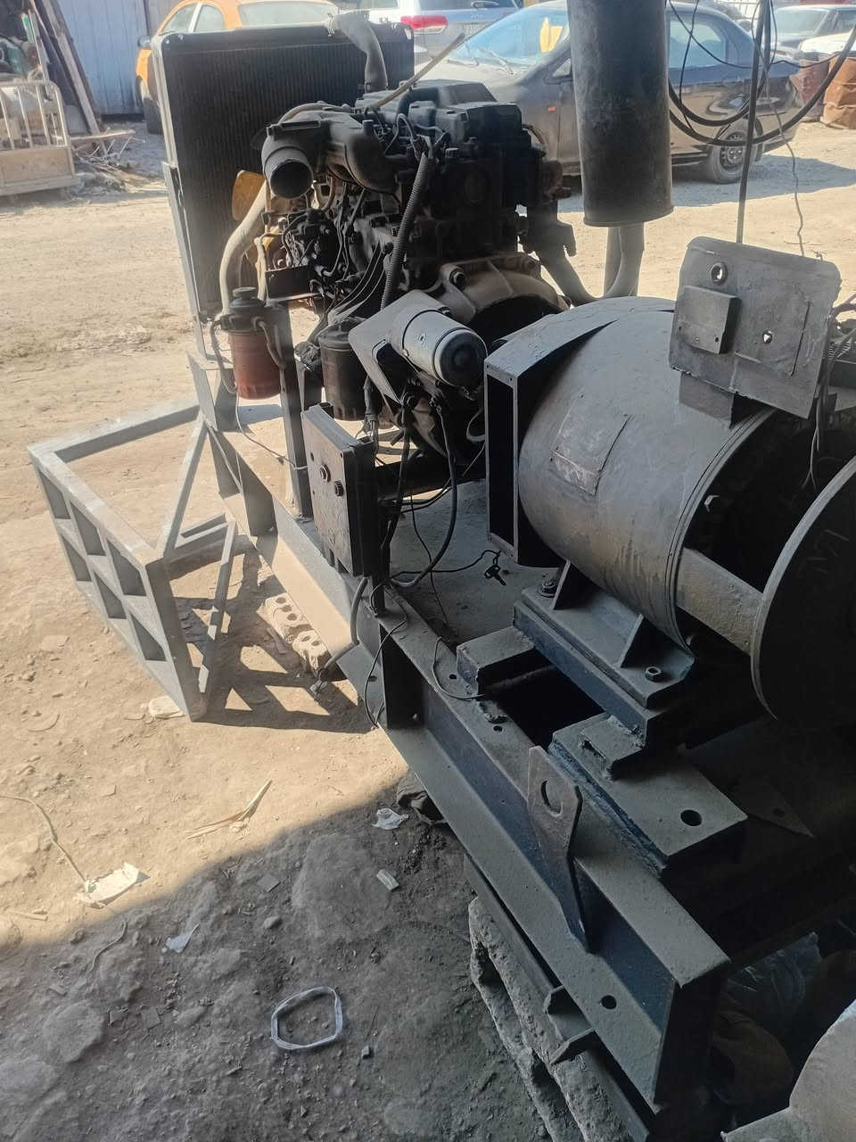 للبيع مولدات كيا عدد اثنين وحدة 3000 والاخرى 2701 شغالات على الفحص روس التوليد 30 كي في سعر الوحدة 11 ورقة العنوان بغداد للاستفسار الاتصال على الرقم ***********
