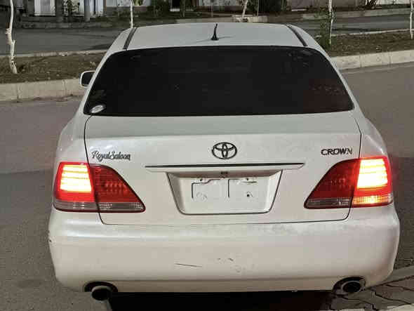 ١٨٢ بێدوکەڵ

کامل مەسرەف کراوە

سەیارەکە زۆر خاوێنە 

٣ دوگمەی پەردەیە

ناوزەرد ڤۆرمیکای نەشکاوە

گێڕو مەکینەی بەشەرت 

سەقفی بەشەرت بۆ یاخی نیە 

***********

٤٦$ مەجال
