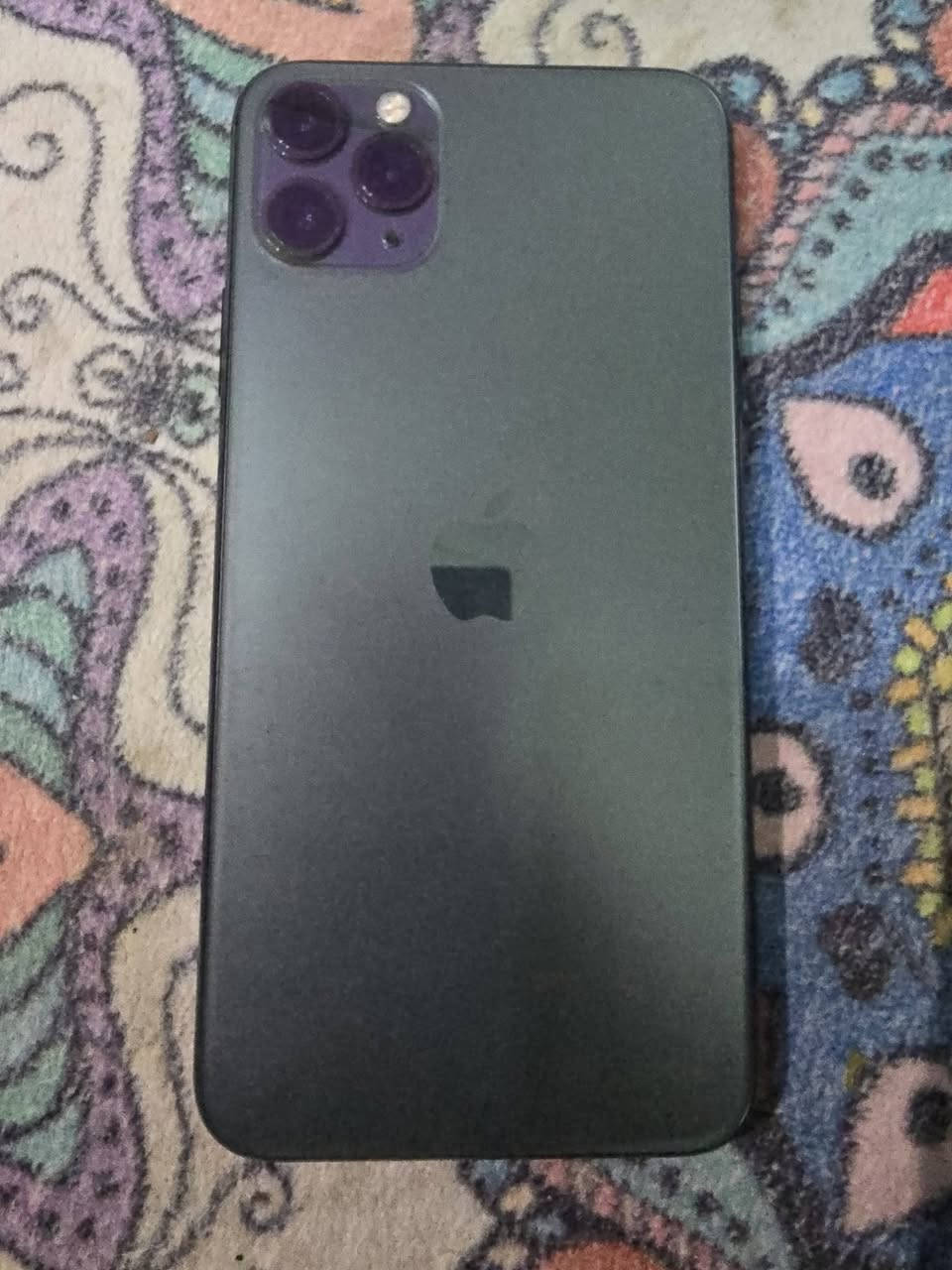 للبيع : 
١١ برو ماكس 
ذاكره ٢٥٦
بطارية ٩٥
لون زيتوني
جهاز نضيف السعر ٤٠٠ للتواصل ***********
