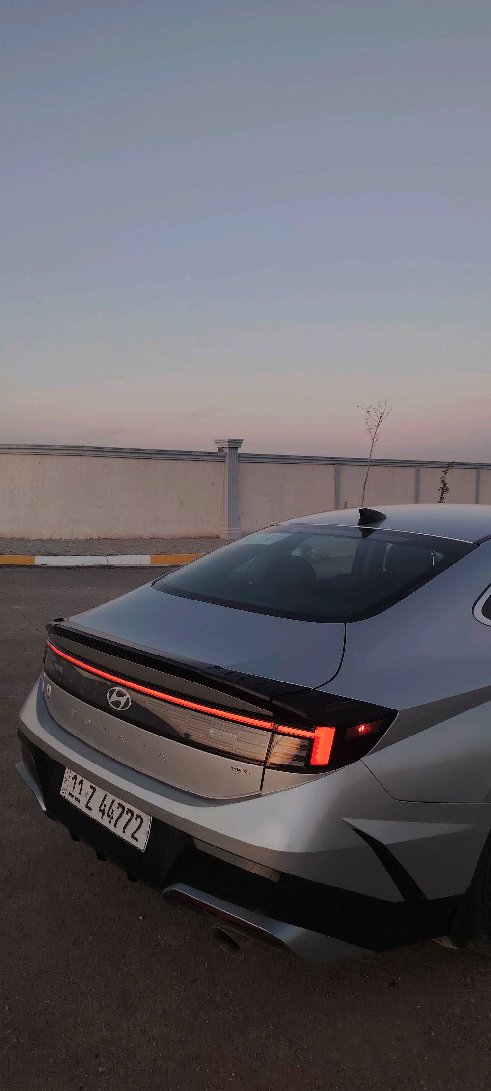 السلام عليكم 
 سوناتا 2025 للبيع 
وارد امريكي
حجم المحرك 2000 هايبرد
ماشيه 31000
شاشتين متصله مع ابل كار بلاي + اندرويد اوتو
تشغيل بصمه 
شفتات
تدفئه الكشنات الاماميه 
فتحات تبريد خلفيه
كامره خلفيه 
كشنات كهربائيه 
لايت امامي + الخلفي لِد
4 حساسات اماميه و 4 خلفيه
اوتو هولد
تثبيت مسار 
قياده ذاتيه (فئه نادره) 
وضع sport + eco
و بعد مواصفات سطحيه اخرى 
 الضرر : بنيد فقط مثل ما موضح 
رقم الشاصي : kmhl34jj4sa108049 
السعر : 195 و وبي مجال
مكانها : كربلاء المقدسه (حي العباس طريق بغداد) 
للاستفسار : ***********


 
