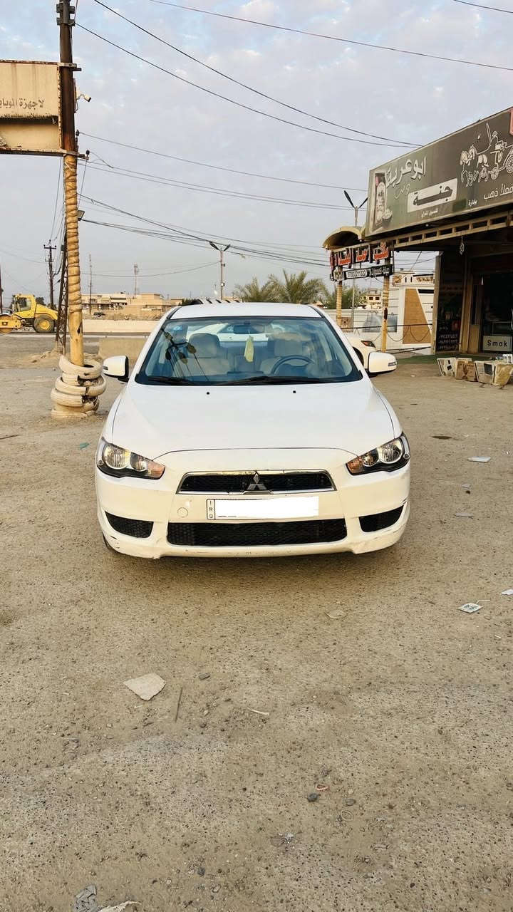 السلام عليكم 

لانسر 2016 شكل القرش 

مكفولة من الصبغ 

بيهة بارد قليل 

كير مكينة تبريد حدادية 

كفالة عامة 

رقم بغداد الجديد 

سنوية بسمي 

شرط التحويل

 مكينة 1600

شاشة 

كامرة خلفية

تحكم ستيرن 

مكاني بغداد 

والستفسار 

***********
