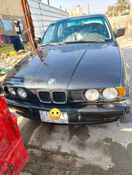 سلام عليكم BMW525
للبيع السياره خير من الله 
مكينه وكير حاويه +صدر 80بل ميه
قرفتها يرادلها ترتيب  ودعاميه الاماميه السياره جاهزه
للبيع +مراوس السعر 45وبها مجال 
*********** بي وتساب مكان ابو غريب
