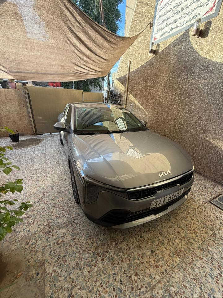 السلام عليكم 
كي فور 2025
وارد امريكي
Kia k4
فول موصفات عدا فتحة واشاير بالمري 
.تشغيل عن بعد 
.اشارة ترحيب 
.فتح الصندوق عند الاقتراب 
.اوتو هولد
.سايد بريك كهربائي
.رادار جانبي وامامي 
.مازدات led لد ثلاث عدسات
.قيادة ذاتية 
.تحديد مسار
.شاشة متصلة 
.اضوية داخلية لمس
.تحكم كامل عن طريق الشاشة 
. دشبول بيانو 
مكينه 2000 دوش 

الحادث موضح بالصور 
تبديل بنيد فقط تفصيخ اصلي
بدون دواخل لغد وشاصي كفااله 
ايرباك دركه فقط  
 .
السعر :$173 بيه مجال بسيط 
بغداد الامين الثانيه 
***********
