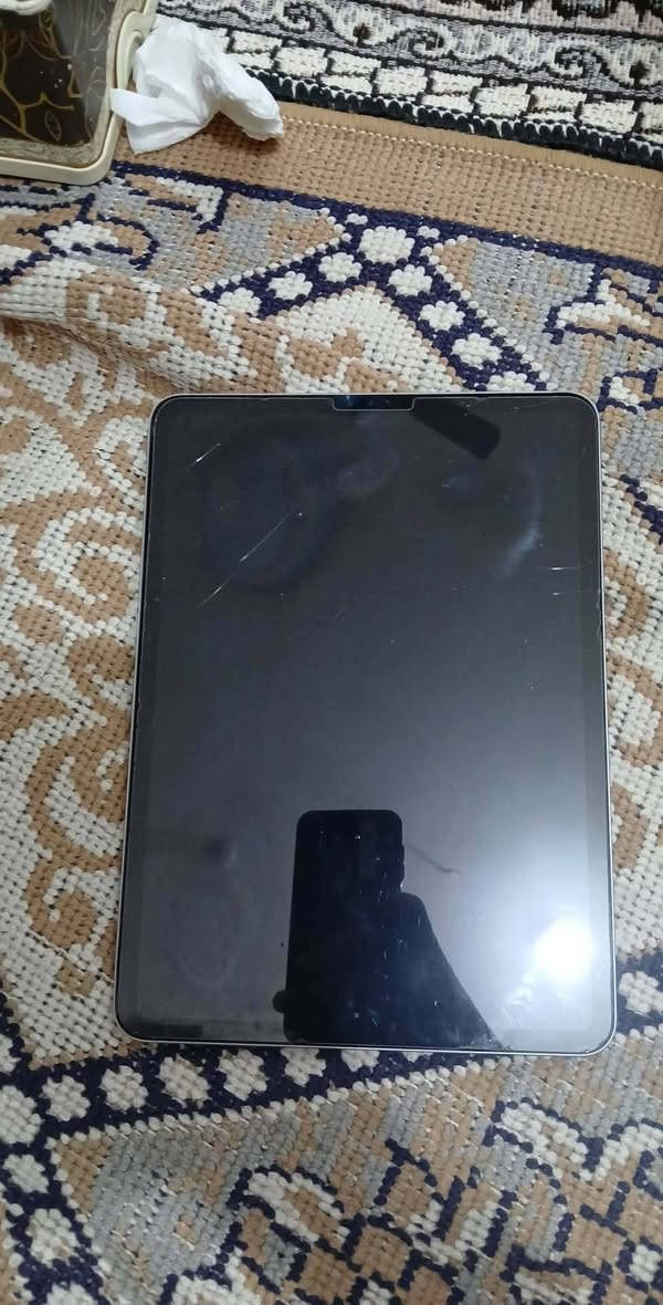 ايباد 11 برو ماكس m2 الالجيل 4  ذاكره 256 بطاريه 81 ما مصلح ولا داخل صيانه نضيف كامل ملحقات   مكاني رميثه سعره 700قفل    المو شراي لا يتعبني


**إذا كنت صاحب هذا الإعلان وتريد حذفه لأي سبب، رجاءا أرسل رسالة إلى الدعم الفني**