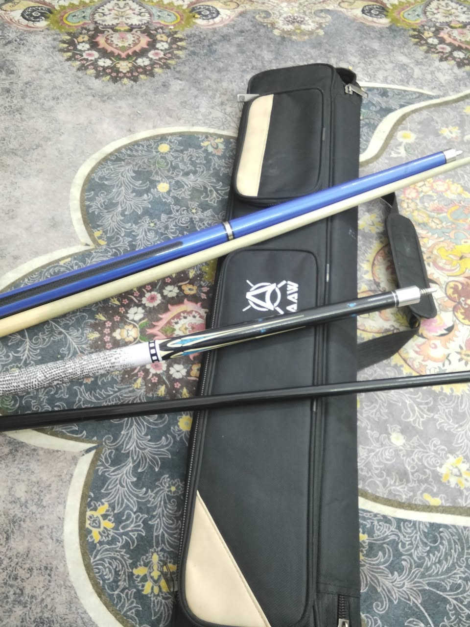 سلام عليكم ارايد هذول الكيوبات البيع ***********
