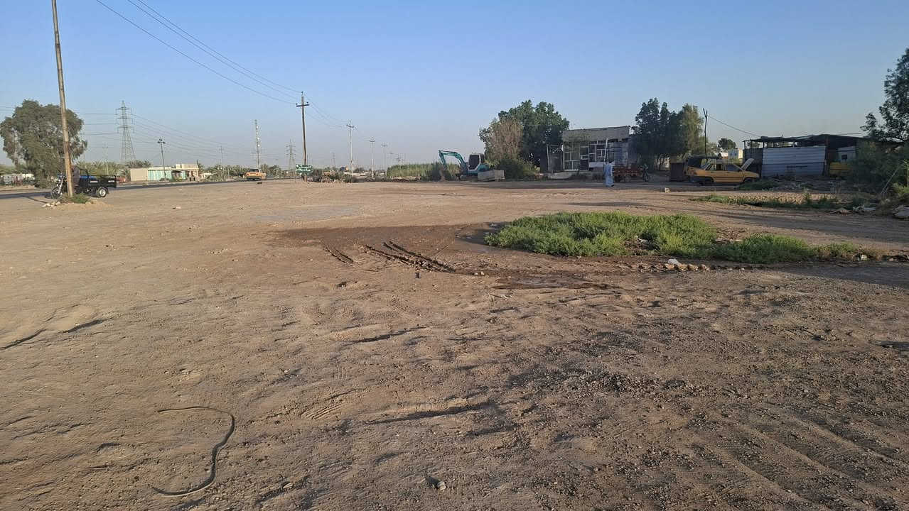 يالله خمسه دونم وجه شارع العزيزيه مجاور محطة ابو نور الحكوميه البانزيخانه 
مساحة وجه الدوانم ٧٥م موقع مميز وتجاري الاستفسار الاتصال على الارقام التاليه
***********
***********
