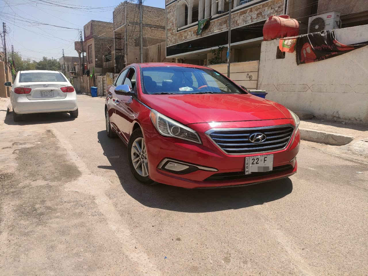 السلام عليكم  للبيع سوناتا موديل 2017 وارد امريكي حادثة من امريكا قطعتين حافت الجاملغ وشويه من البنيد شرط السونار 
لون ماروني مميز🍒 
محرك 2400 gdi 🚀
الكير اي تي
ماشيه (93)
تبريد ثلج ❄️☃️
تخم تاير جديد🛞
تحكم ستيرن جهتين
شاشه كبيره 
رقم أربيل دولي الجديد
المحرك والكير مكفولات
باقي المواصفات معروفه 
ثلاث انضمت قياده (ايكو/نورمال/سبورت)✈️
مانع انزلاق 
مثبت سرعه 
السعر 121وبي مجال 💵
الاستفسار ***********📲
العنوان بغداد/ البياع

