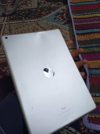 آيباد ٩ • ٦٤ • ضربات بالظهر