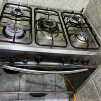 طباخ مستخدم • ٤ عيون • فرن شغال