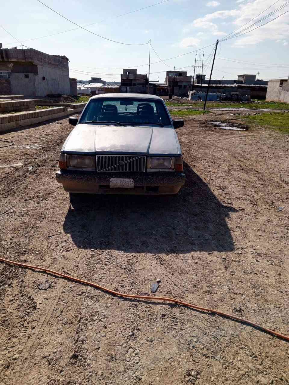 فالفو للبيع محرك 4 حجم 740 سعر 11 رقم نينوى أبيض موصل ***********
