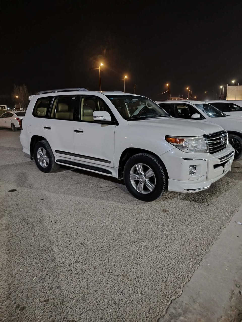 لاندكروز  12 بريم كفاله عامة 
السعر 370 
***********
