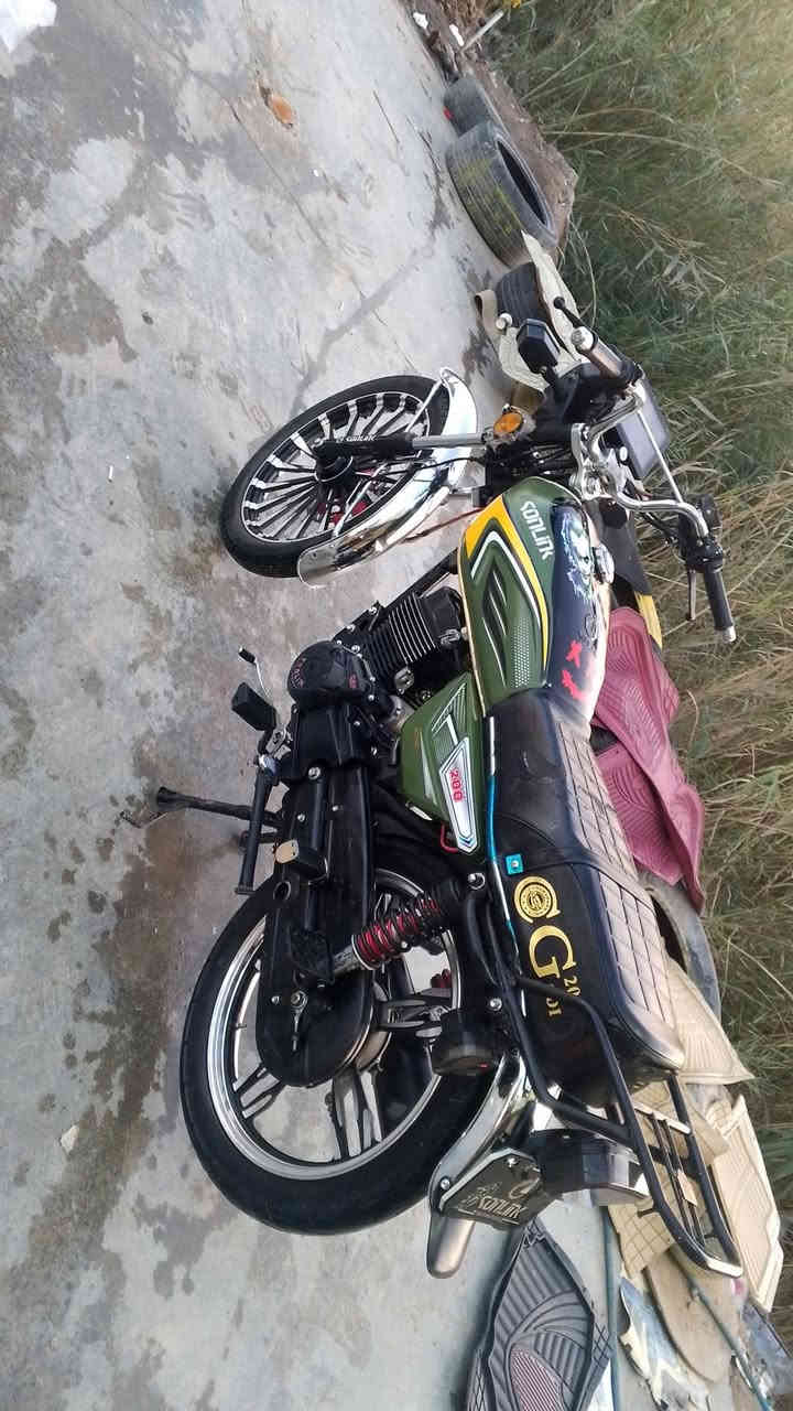 السلام عليكم دراجه سيفان موديل 25 دراجه ضاغطه وزنجيل كامله ما بيها اي نقص مكينه 200مكاني ديالى هبهب السعر 750 وبيها مجال بسيط
وهذه رقم  ***********👉
