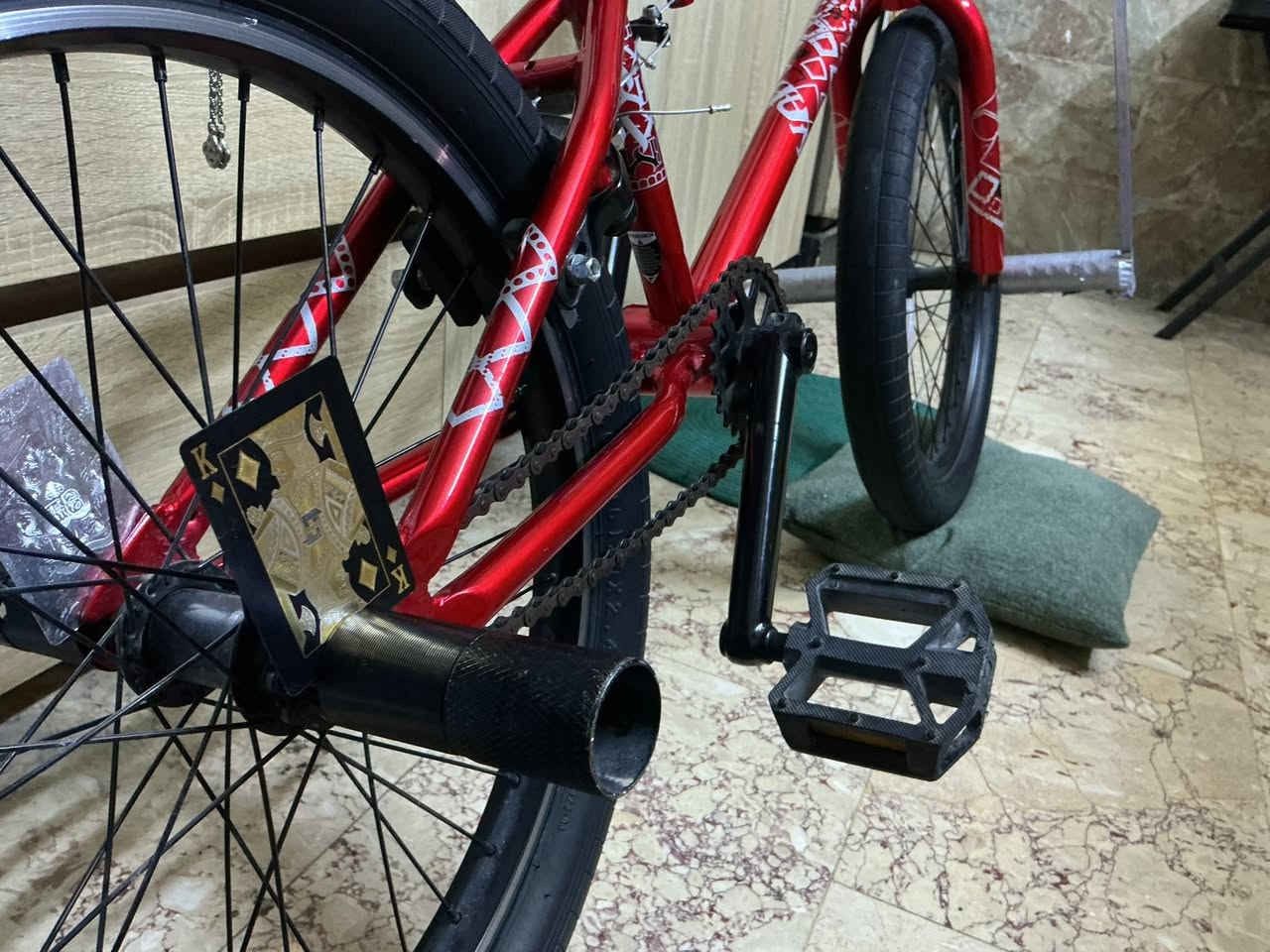 السلام عليكم بايسكل BMX اوربا موديل 2021 جديد النضافه 99‎%‎ مكينه نحله بايسكل نادرا الوجود سعر 175 وبي مجال اتصل على الرقم ***********
