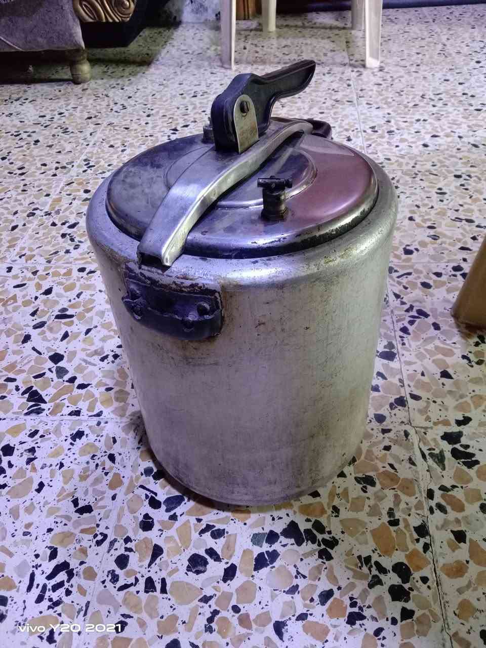 السلام عليكم عندي دست بخار فافون قديم، حجم كبير مال باجه، فقط يحتاج يدات، شغال كلشي ما بي حصر مضبوط، قيم واخذ بما يرضي الله، مكاني موصل ايسر.


**إذا كنت صاحب هذا الإعلان وتريد حذفه لأي سبب، رجاءا أرسل رسالة إلى الدعم الفني**