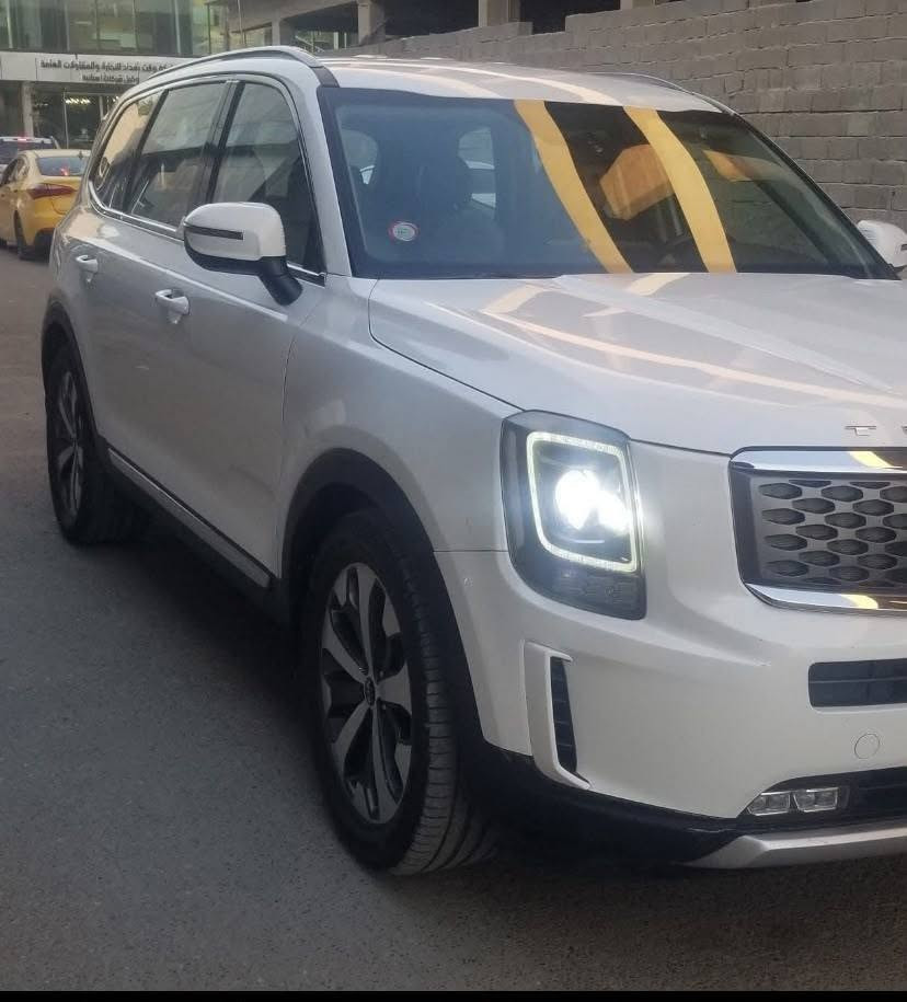 كيا تيلورايد للبيع او المرواس حسب القناعة 
رقم بغداد
موديل 2020
محرك 6 سلندر 3800
لون أبيض
تبريد ثلاث قطع
بصمة ابواب امامي
بصمة تشغيل+تشغيل عن بعد لد امامي
كاميرا خلفية + حساسات
غرفة السيارة جلد
7راكب
3قطع تبريد
مكان السيارة بغداد حي الجامعة
للاستفسار ***********
