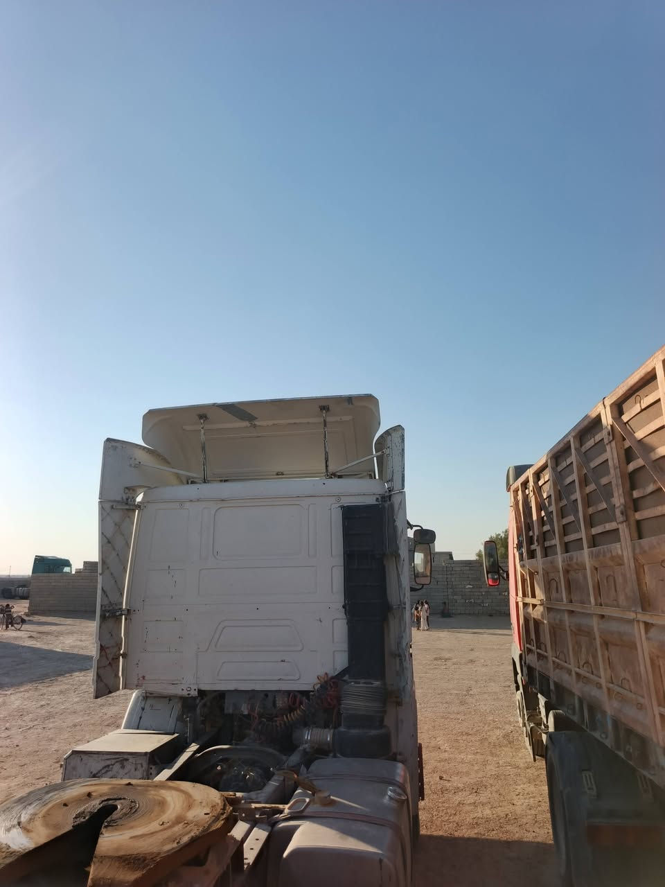 للبيع سكانيا موديل 92 حجم 113 مثبته تانكي بالسنويه كير ومحرك شرط رقم الهاتف ***********
