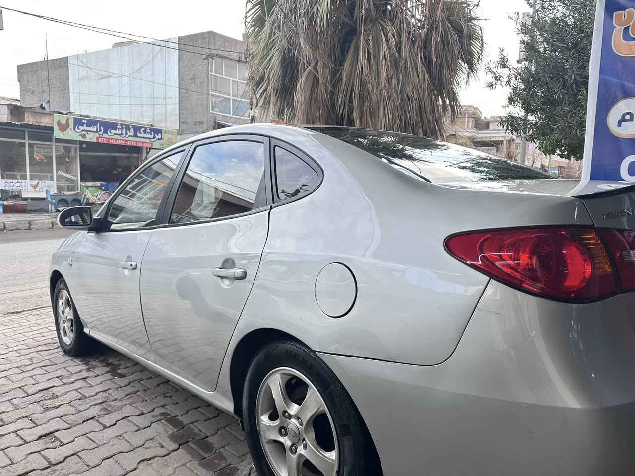 هۆندا ئاڤانتی مۆدیل ٢٠٠٩
سەیارەکە بڕاوەیە گێڕ و مەکینە و کارەباییات و سەقفت بە شەرت دەدەمێ سەیارەکە بەردی گزۆزی تێدایە مەکینە بچوکی دکشن بەرزە نموونەیە لەجوانی شاشە و کامێرایەکی فوول HDبۆ بەستراوە مەسروفی چاکی لێ کراوە ماڵی دۆستە و هی خۆم بووە کوشن جڵد تەبرید ماوس پۆڵیشی بۆ کراوە و سەیارەکە تەواو جائیزە شوێن ( ڕانیە ) 
نرخی ٥٢ مامەڵەیەکی برایانە 

ژمارە ***********
