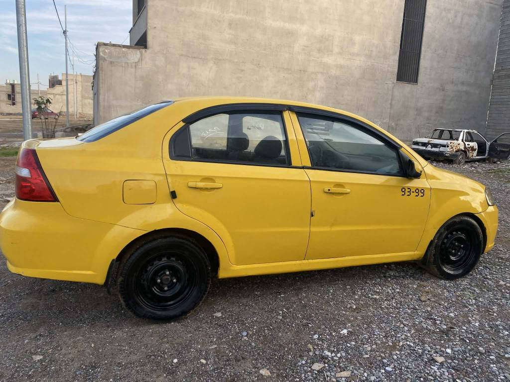 سيارة افيو وارد كوري
بلا ضرر بيها تلقيطات 
 كير ومحرك شرط 
رقم ديالى(مسطرة دولي) مصفرة هيئة وغرامات
والسنوية بسمي التحويل من الموصل 
بيها منظومة غاز 
وبيها كابون بانزين
السعر 50 
للتواصل 
***********
*********** حرثا, نينوى
