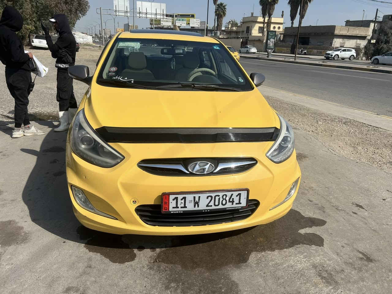 السلام عليكم اكسنت مضلع بلو 2014
فول مواصفات تحكمات ستيرين لاقطه سلايت
لايتات عدسة زينون لد 
5ويل كب 4دسك السيارة فول 
محرك ١٦ دوش كير ايتي 
بيها معجون جاملغ خلفي بدون دواخل شرط 
السعر 100$ وبيها مجال 
للاستفسار اتصل ***********
***********
