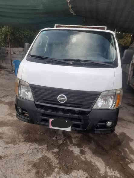 السلام عليكم نيسان يورفان ٢٠٠٩ للبيع مكينة صار سبوع من شادهة جديدة ستندر كير اكسن خير من الله تبريد منضومة كاملة ثلج كلج جديد وية المكينة شادة درع وسيباية تزريف وشاشة والكشر بي مكانات بارد وصبغ بالكصة تجي تكلب وتشوف السيارة صاحبهة موجود ويريد تحويل انت تستلم صافي السعر ب ١٢٤ وبيهة مجال 
*********** أثير 
*********** كورك
