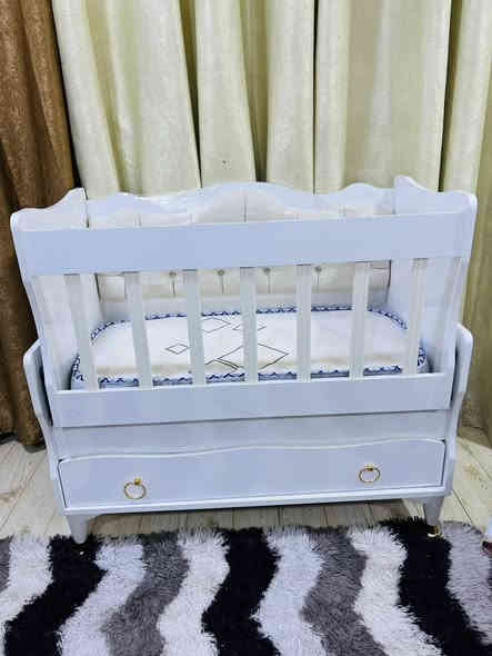 كاروك جديد  ويه دوشك مامستعمل للبيع بسعر 125بغداد الشعب***********
