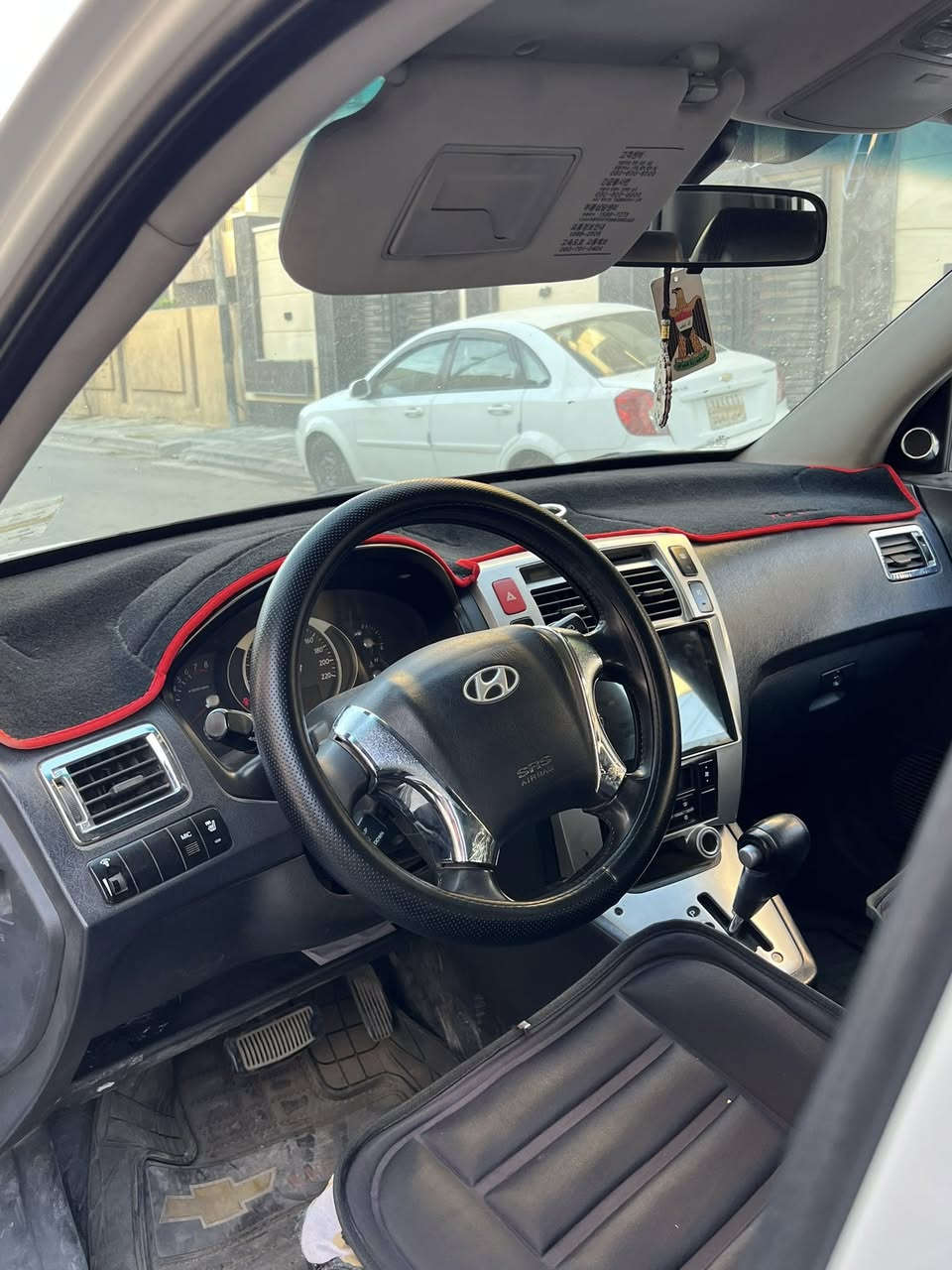 اسلام عليكم توسان موديل 2008 بيها صبغ جاملغات امامي فقط تدفأه تبريد شغال تدفأه كشنات مري كهربائي وشفط سعر115 رقمي***********مكاني بغداد
